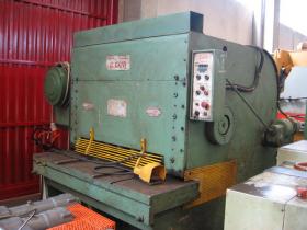 Cesoia meccanica GATTI da 1.050x15 mm incavo 500 mm