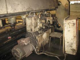 Bisellatrice per lamiere TOS  modello HHP -12