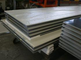 LINEA DI PRODUZIONE PANNELLI E PORTONI LINEA DI PRODUZIONE PANNELLI E PORTONI