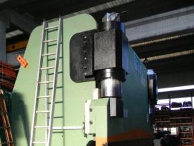 Pressa piegatrice CML 4000 X 650TON