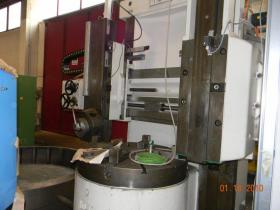 Tornio verticale a cnc