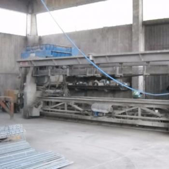 Profilatrice per pali vigna in cemento