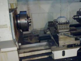 TORNIO CNC 550X3000