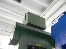 PRESSA IDRAULICA 300 TON