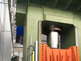 PRESSA IDRAULICA 300 TON