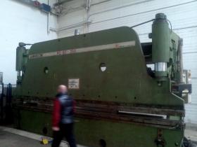 Pressa piegatrice WARCOM 6000 x 250 ton