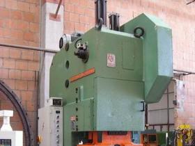 Pressa eccentrica Dalle Molle  150 Ton.