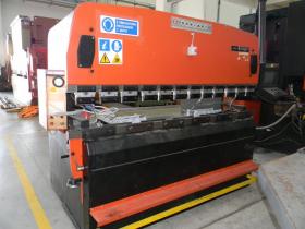 Pressa piegatrice 2500 x 75 ton Pressa piegatrice 2500 x 75 ton