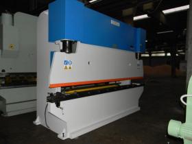 Pressa piegatrice 4000 x 160 ton Pressa piegatrice 4000 x 160 ton