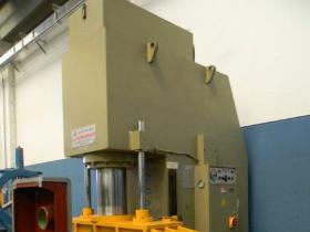 Pressa idraulica 180 ton
