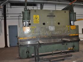 PRESSA PIEGATRICE 4000 X 330 T CBC