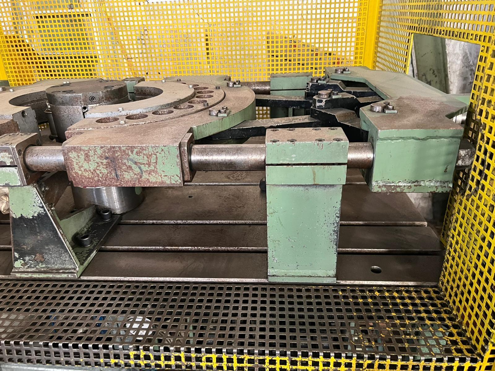 BICCHIERATRICE PER CANNE FUMARIE €4000