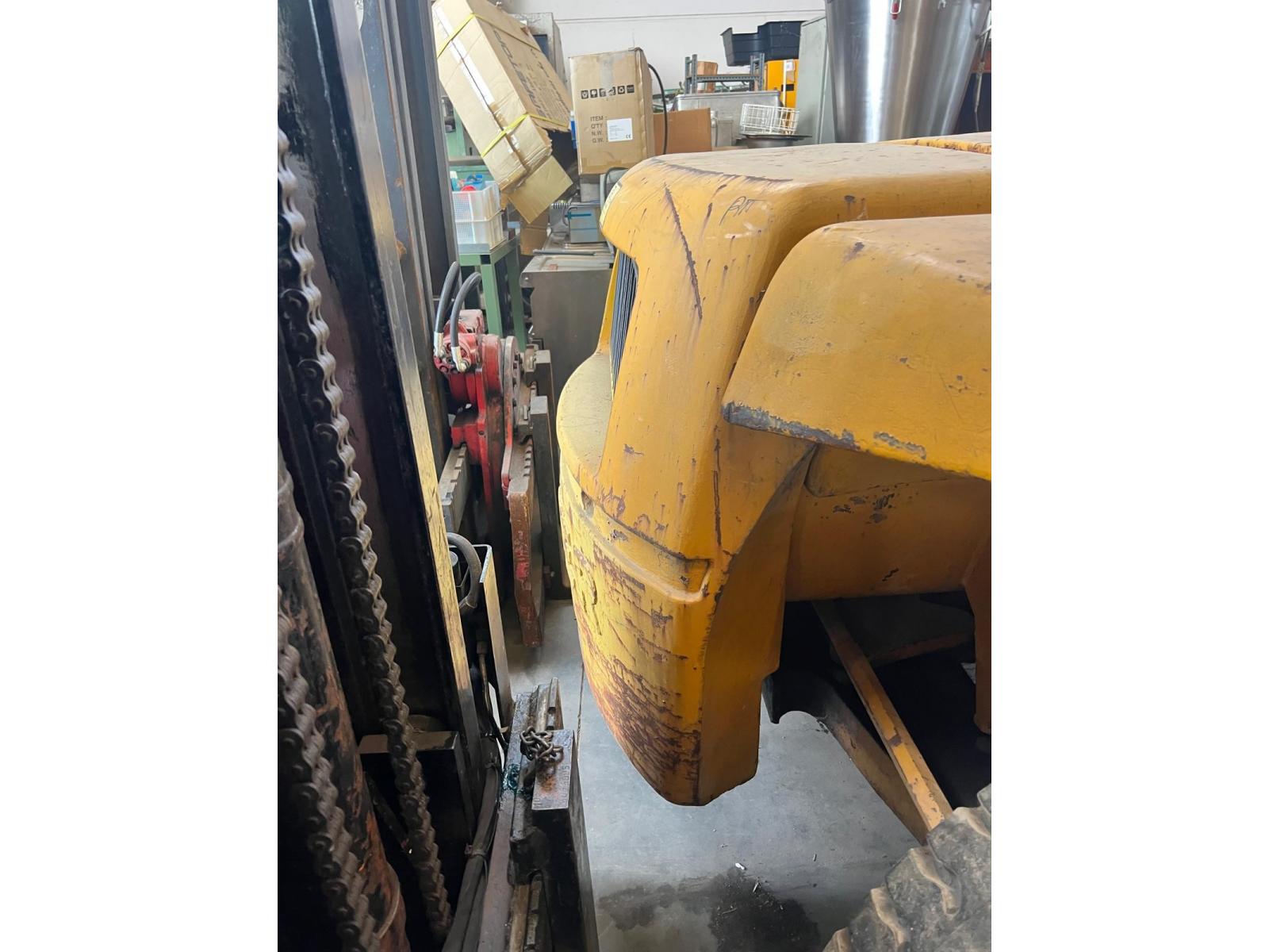 Carrello HYSTER 80 quintali