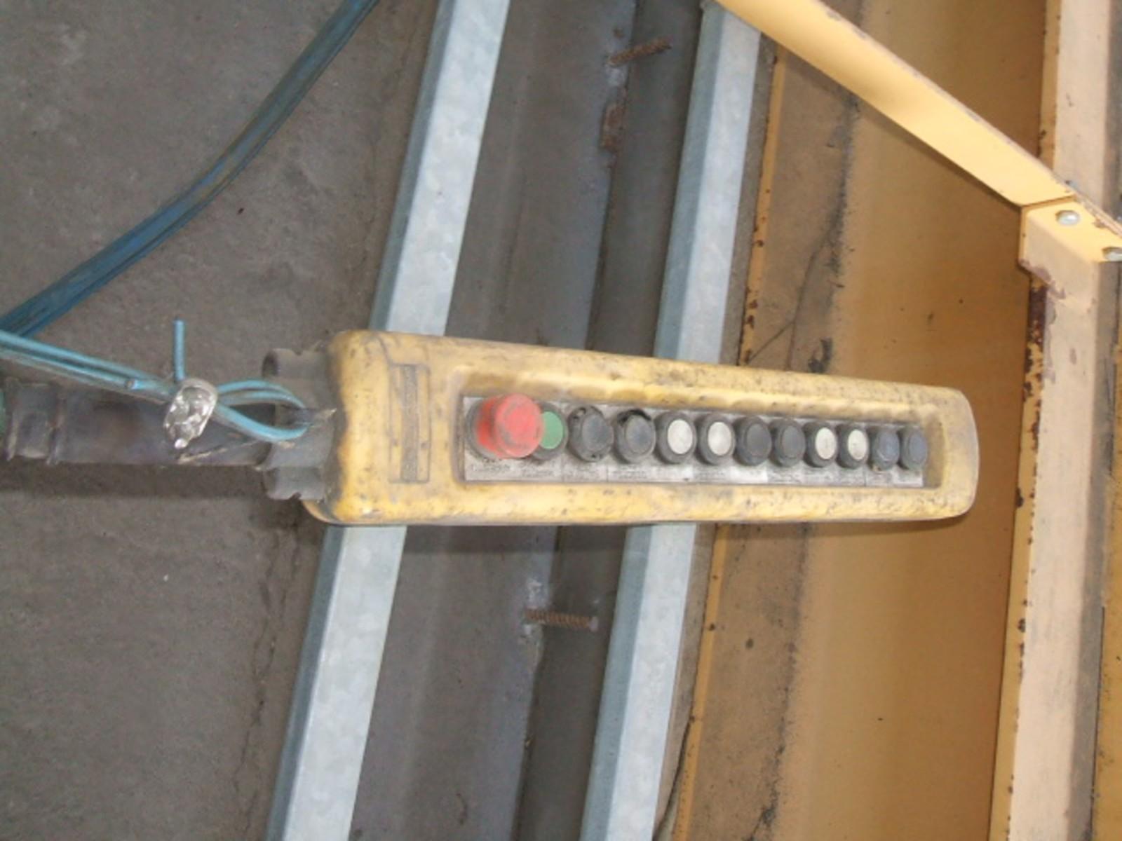 CARROPONTE BITRAVE COMAS 5 TON SCARATAMENTO 11305 MM  ANNO 2004