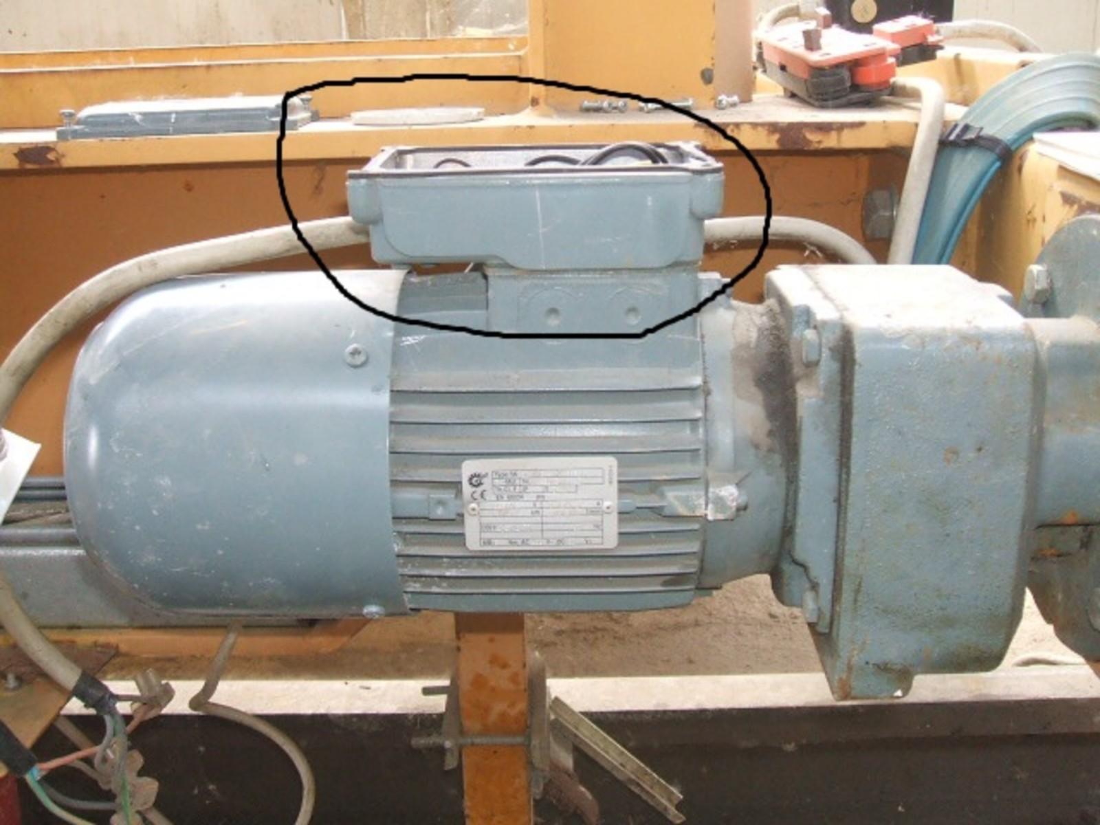 CARROPONTE BITRAVE COMAS 5 TON SCARATAMENTO 11305 MM  ANNO 2004