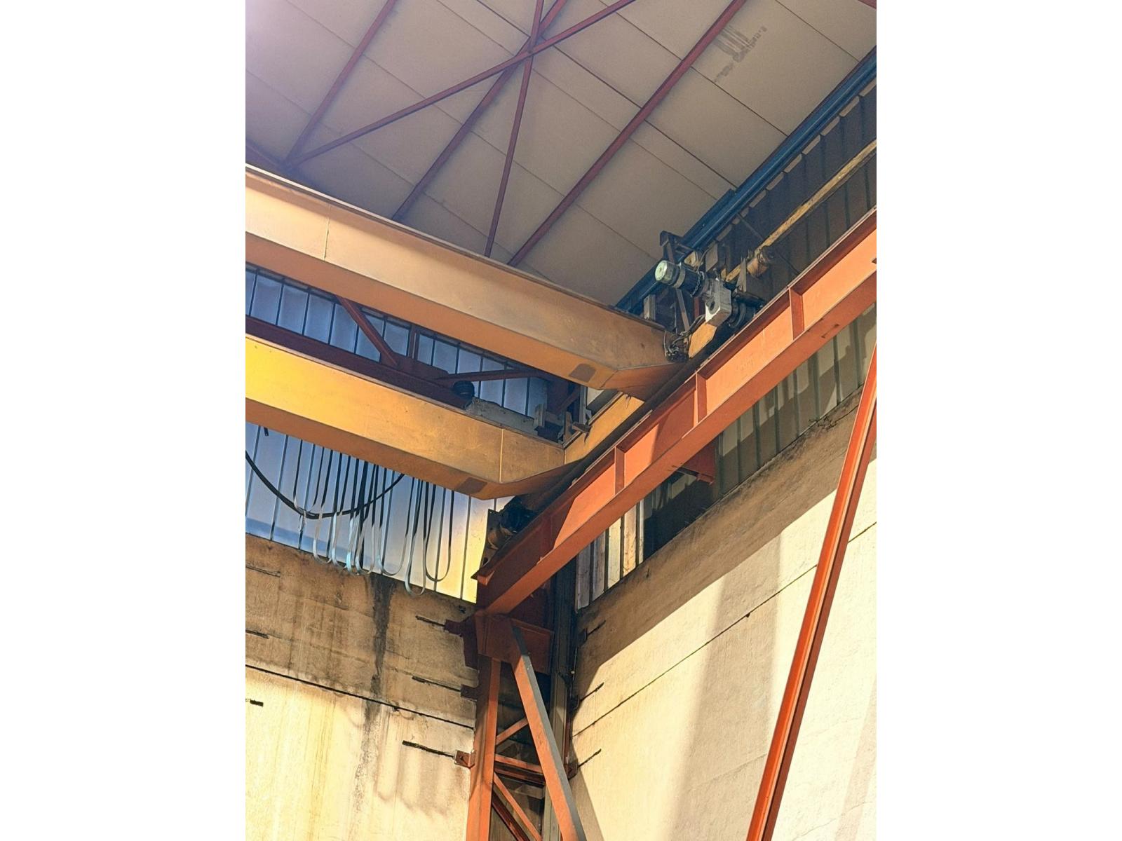 CARROPONTE BITRAVE GUTTER 2.5 TON SCARTAMENTO 20750 MM
