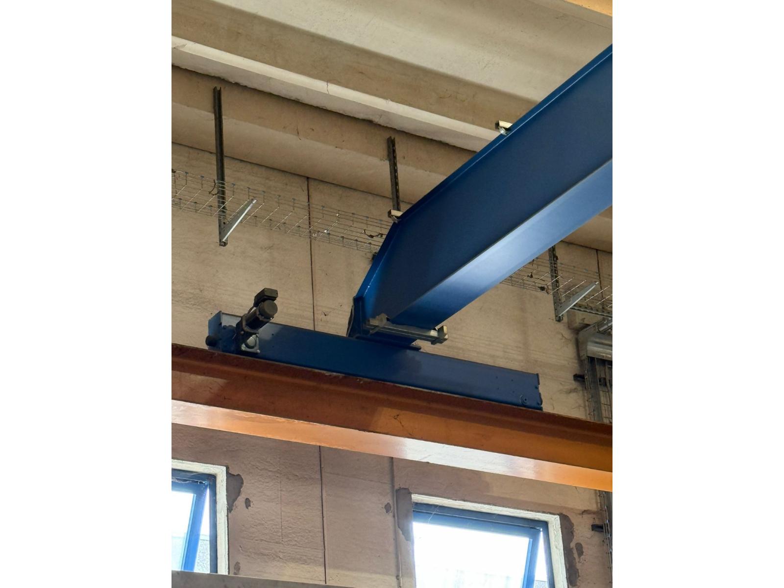 CARROPONTE MONOTRAVE MEC 2 TON SCARTAMENTO 16.200MM CIRCA