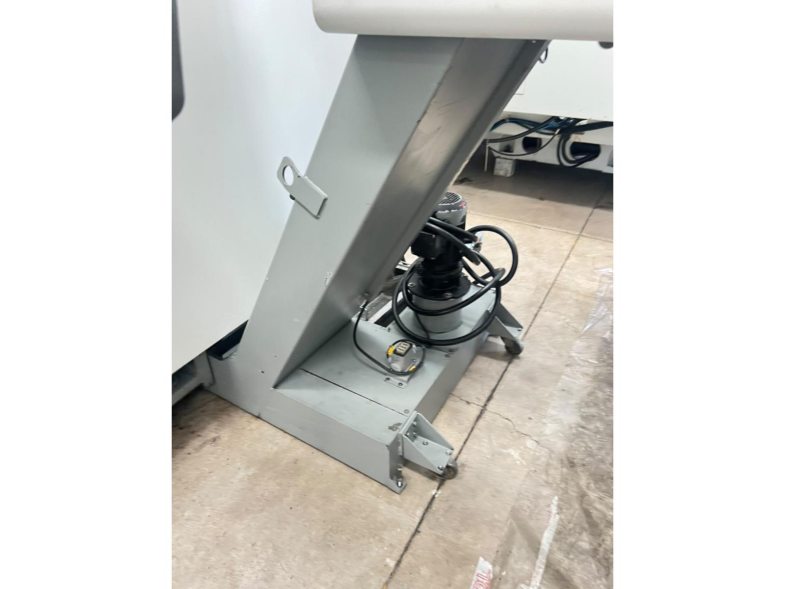 CENTRO DI LAVORO DECKEL MAHO DMC 105 V LINEAR