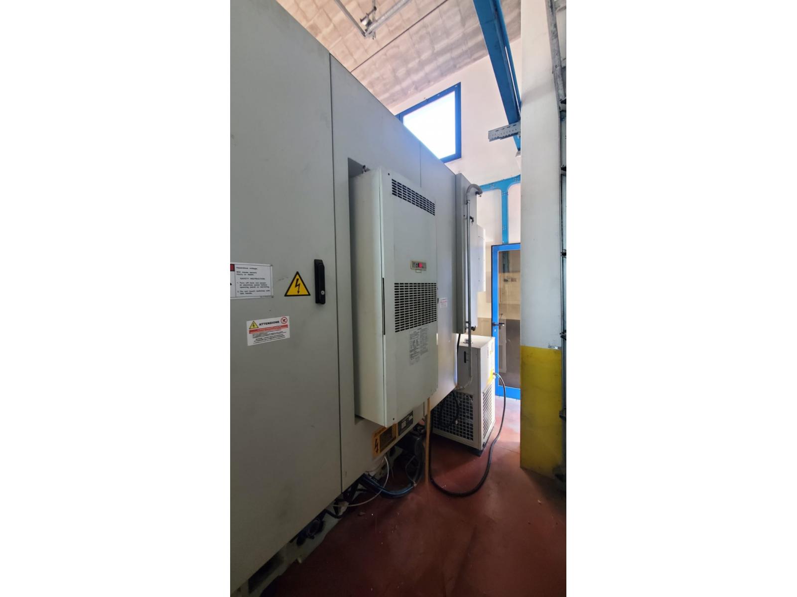 CENTRO DI LAVORO HARDINGE XR600-5AX