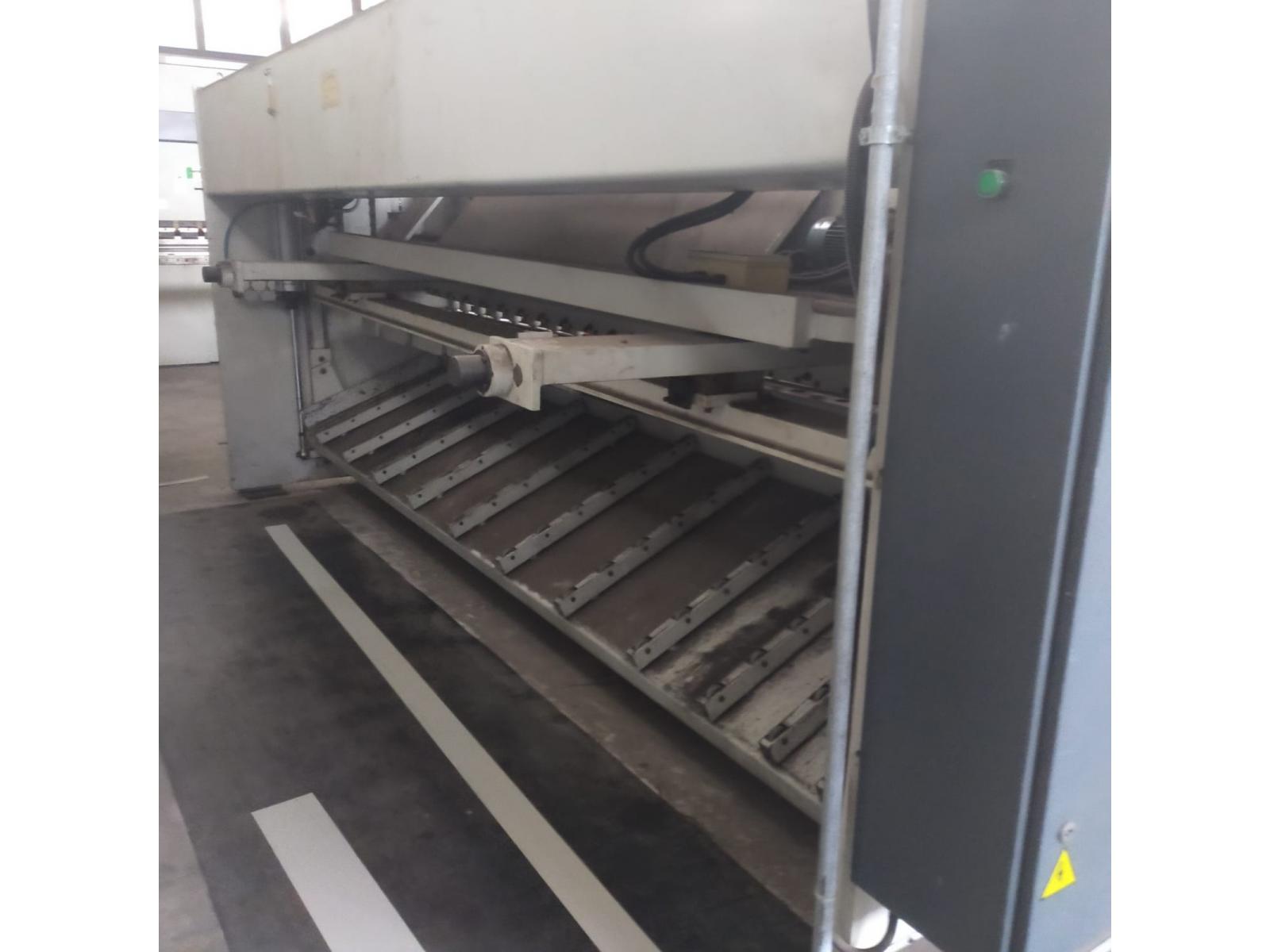 CESOIA IDRAULICA PUCCI 4MT x 10MM