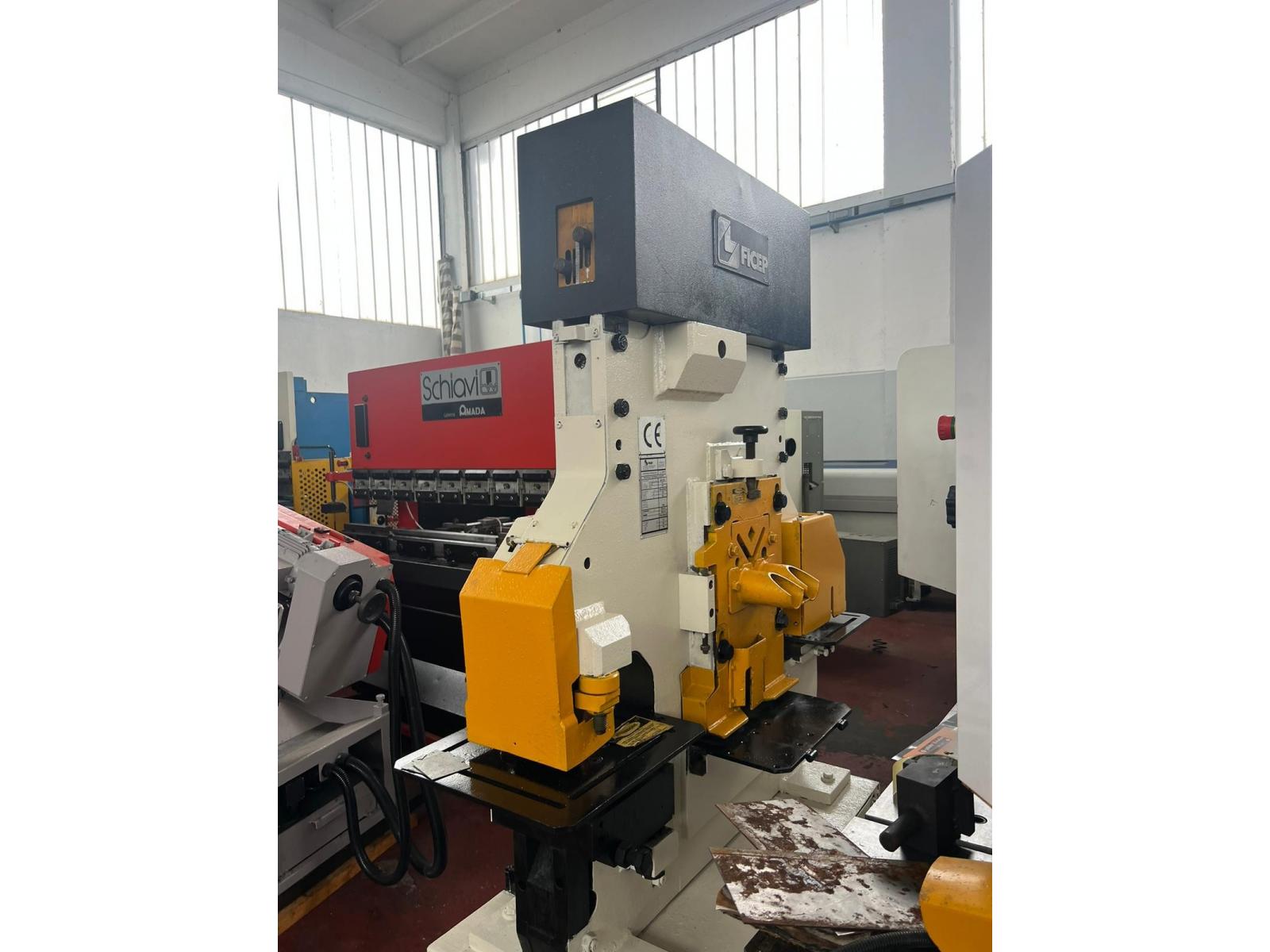 CESOIA PUNZONATRICE UNIVERSALE FICEP 604 N