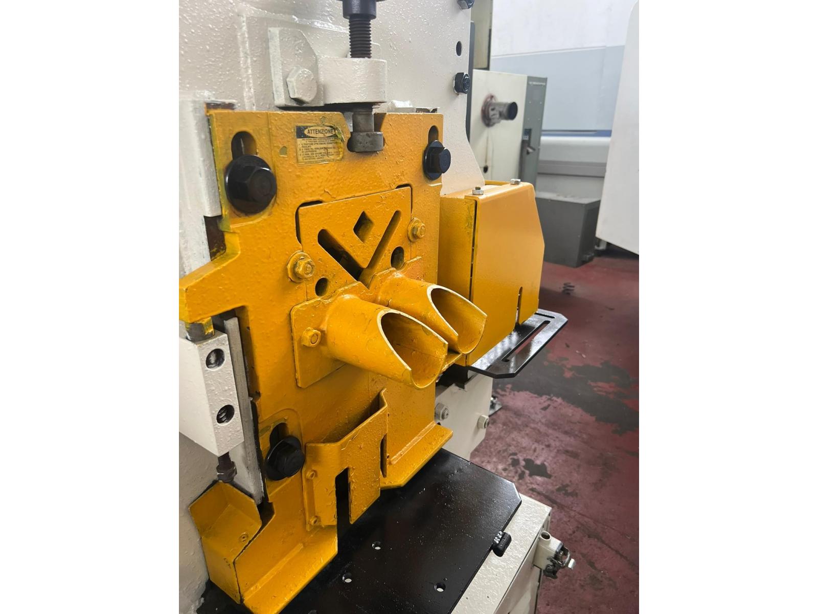 CESOIA PUNZONATRICE UNIVERSALE FICEP 604 N