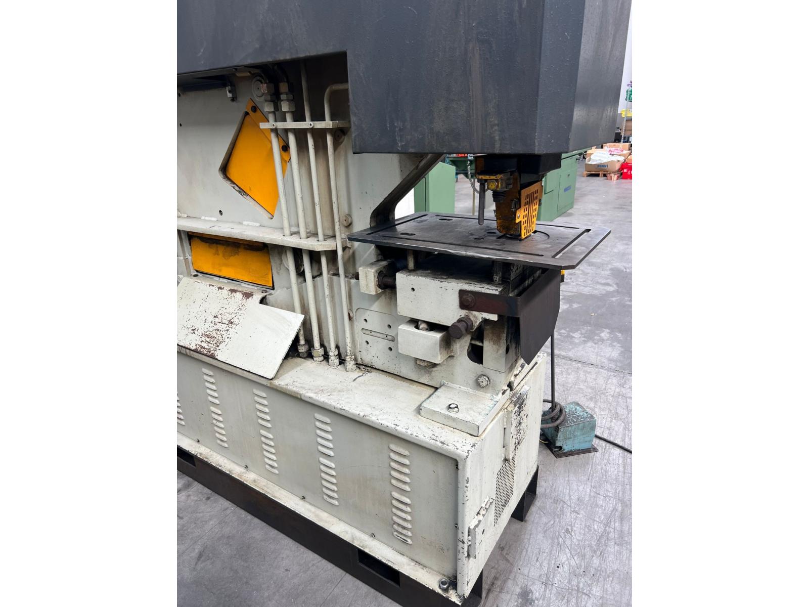 CESOIA PUNZONATRICE UNIVERSALE FICEP 805 N