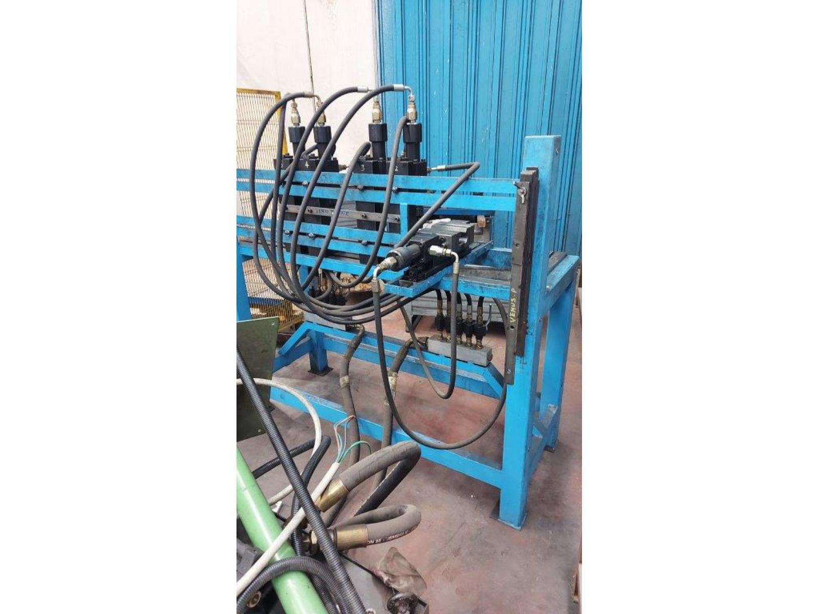 fallimento in provincia di UDINE  ditta costruttrice di letti in ferro in UDINE