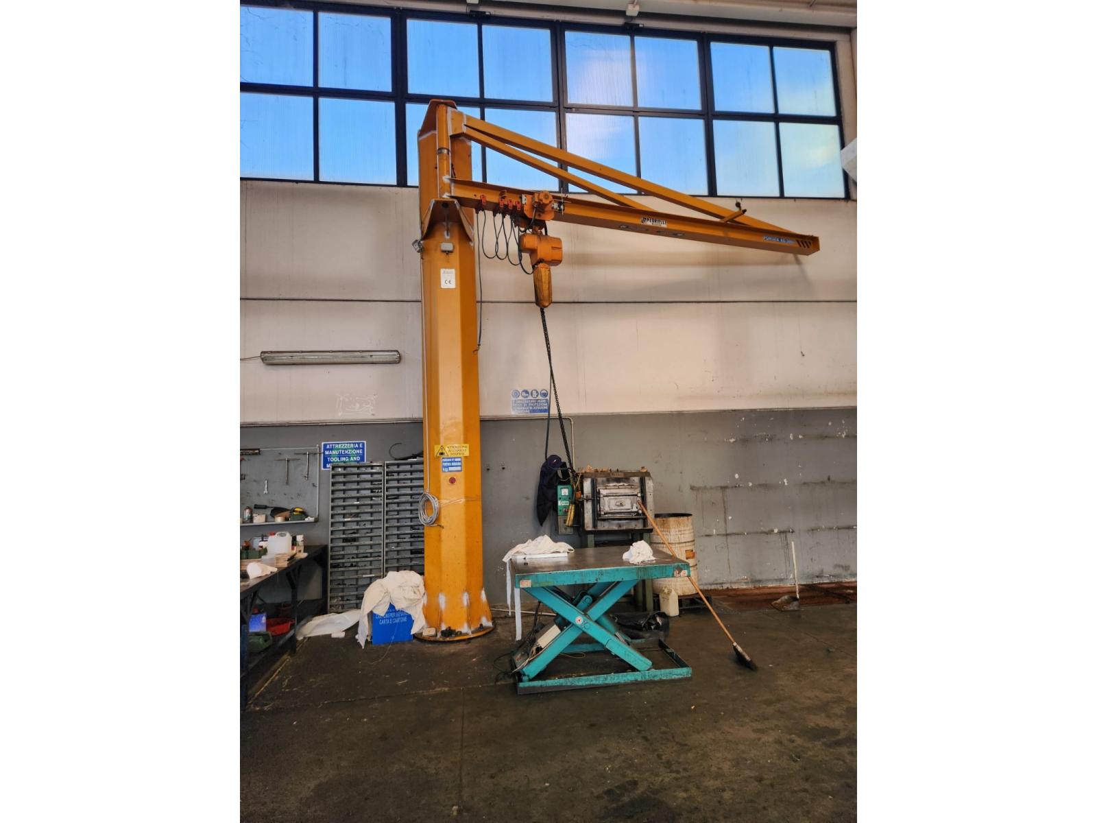 GRU A BANDIERA PEDRIELLI 2 TON