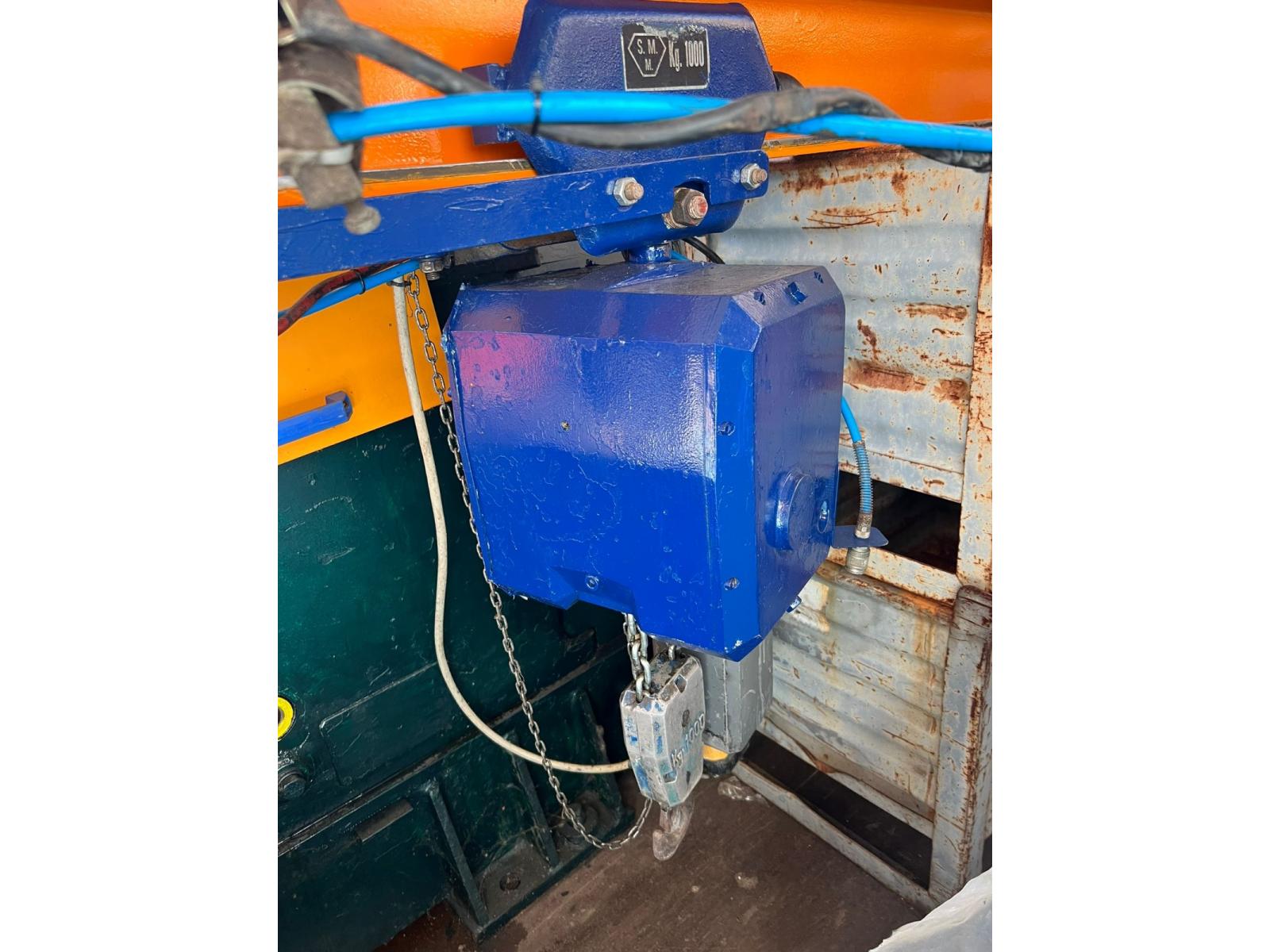 GRU A COLONNA 100 KG