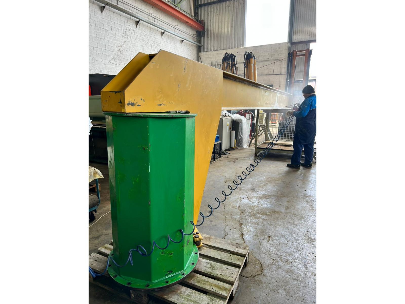 Gru a colonna elephant  6000 x altezza 4000mm  senza paranco