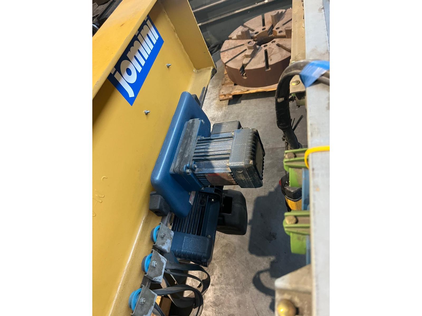 GRU A COLONNA JOMINI GBCT PORTATA 2.000 KG