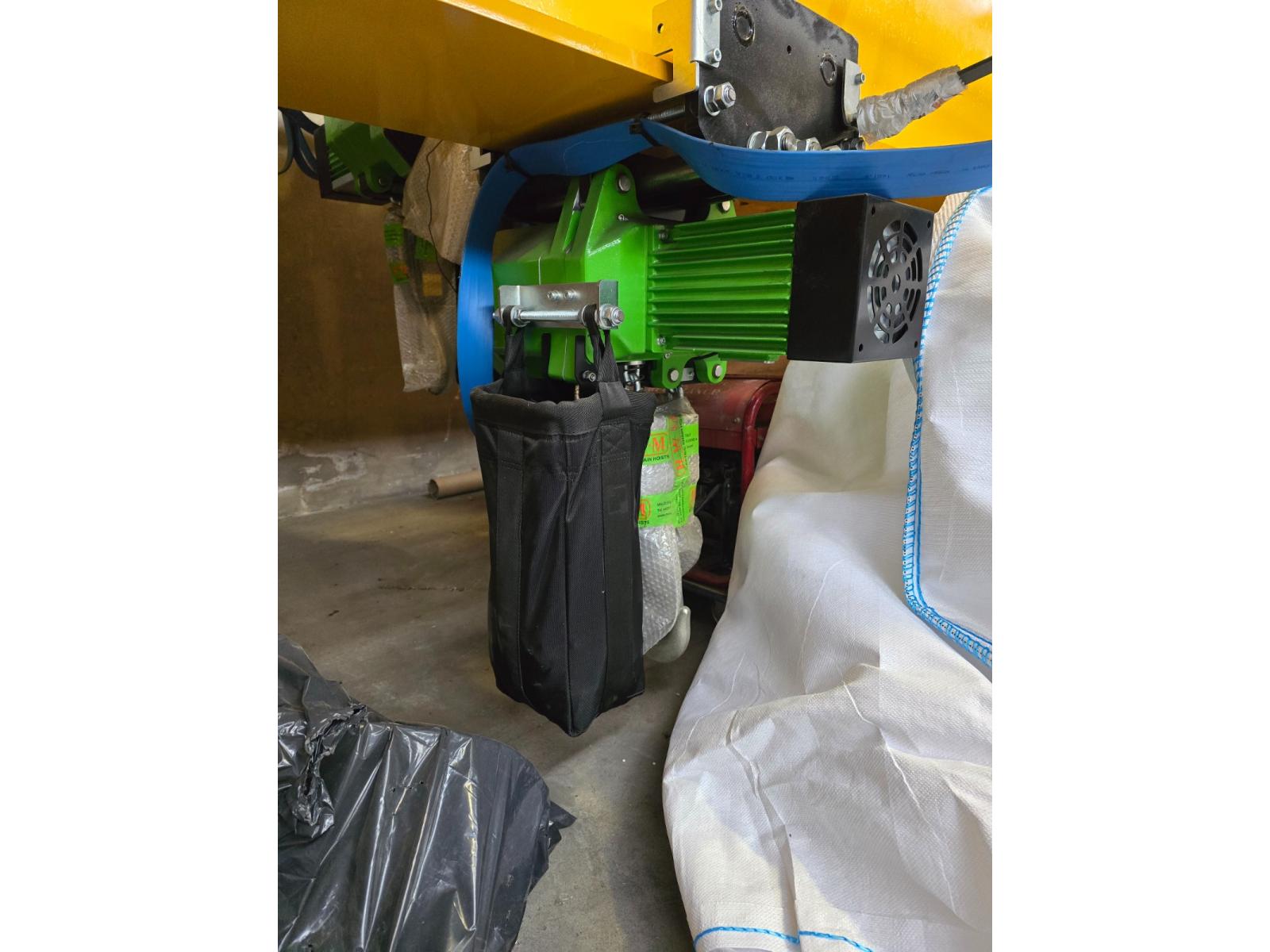 GRU ELEPHANT Portata: 5.000 kg Sbraccio: 4 metri