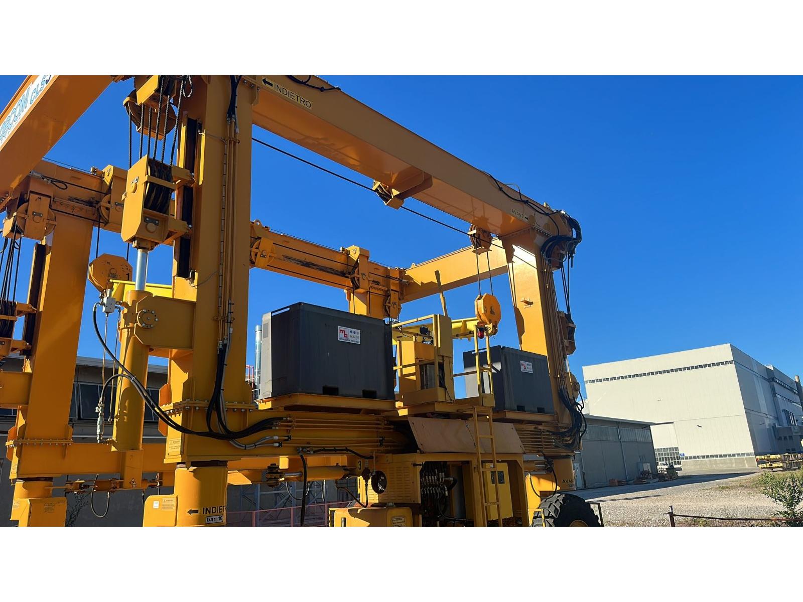 GRU A PORTALE CAVALIERE  TON. 2.5 + 2.5  MT 16.116