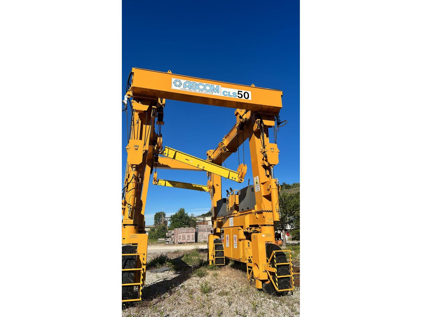 GRU A PORTALE CAVALIERE  TON. 2.5 + 2.5  MT 16.116