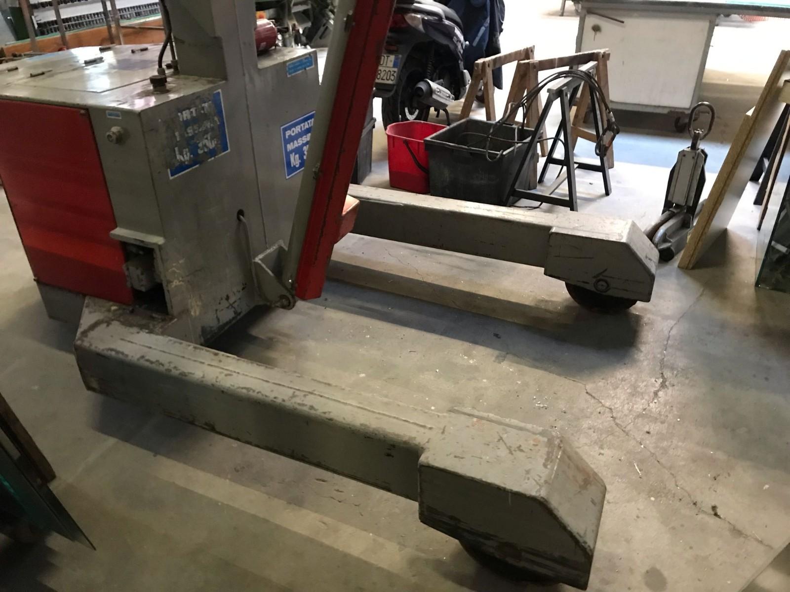 GRU VALLA PORTATA 3500 KG