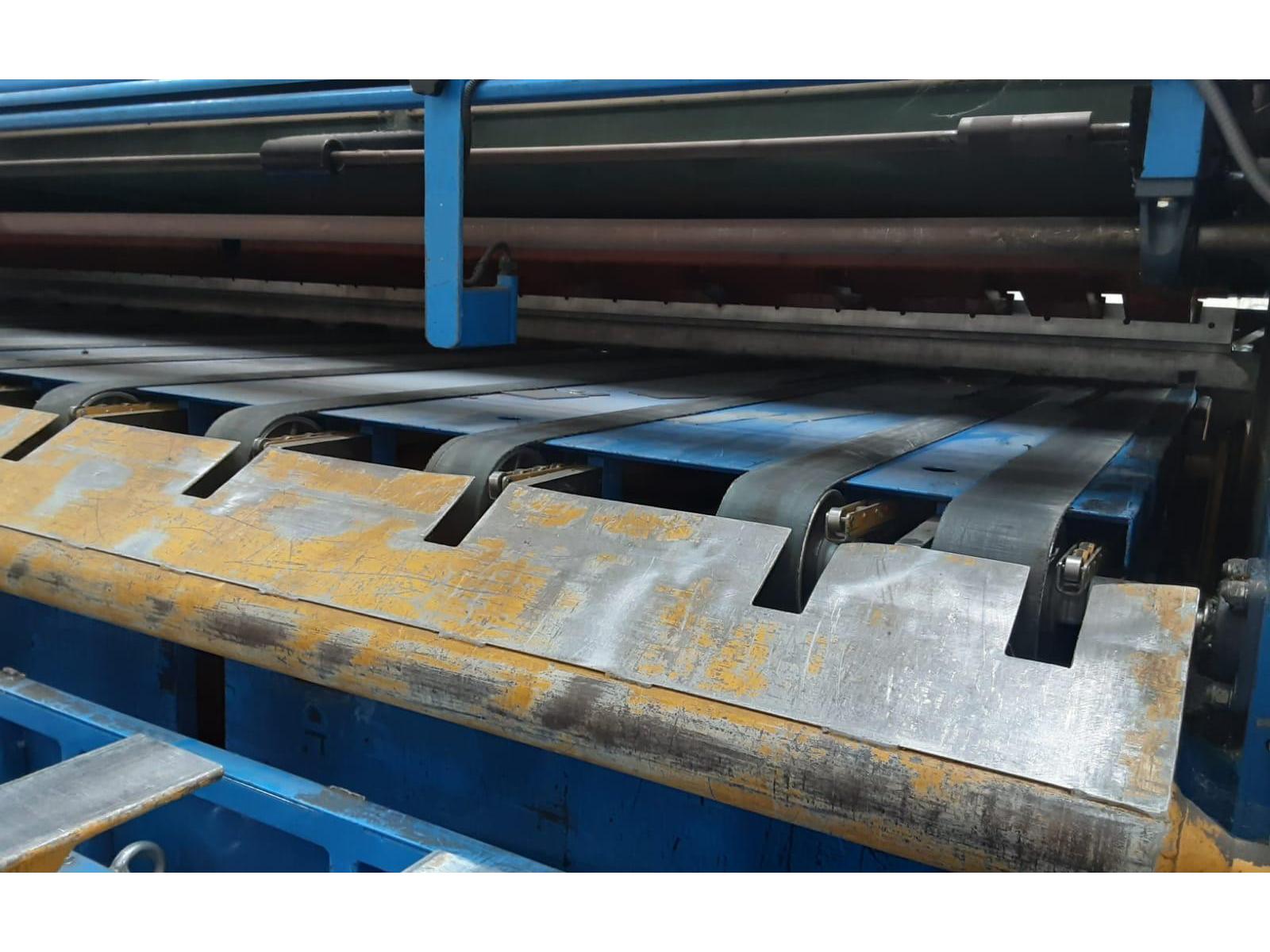 IMPACCHETTATORE DI LAMIERE PER CESOIA DA 6000