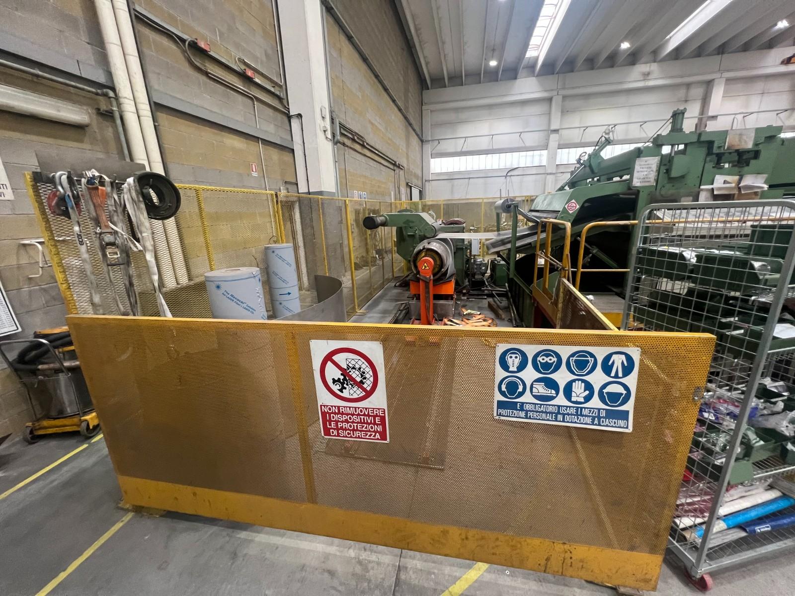 Linea di  taglio in fogli Imal 2000 x 7  ANNO 07--2000  Ottime condizioni.