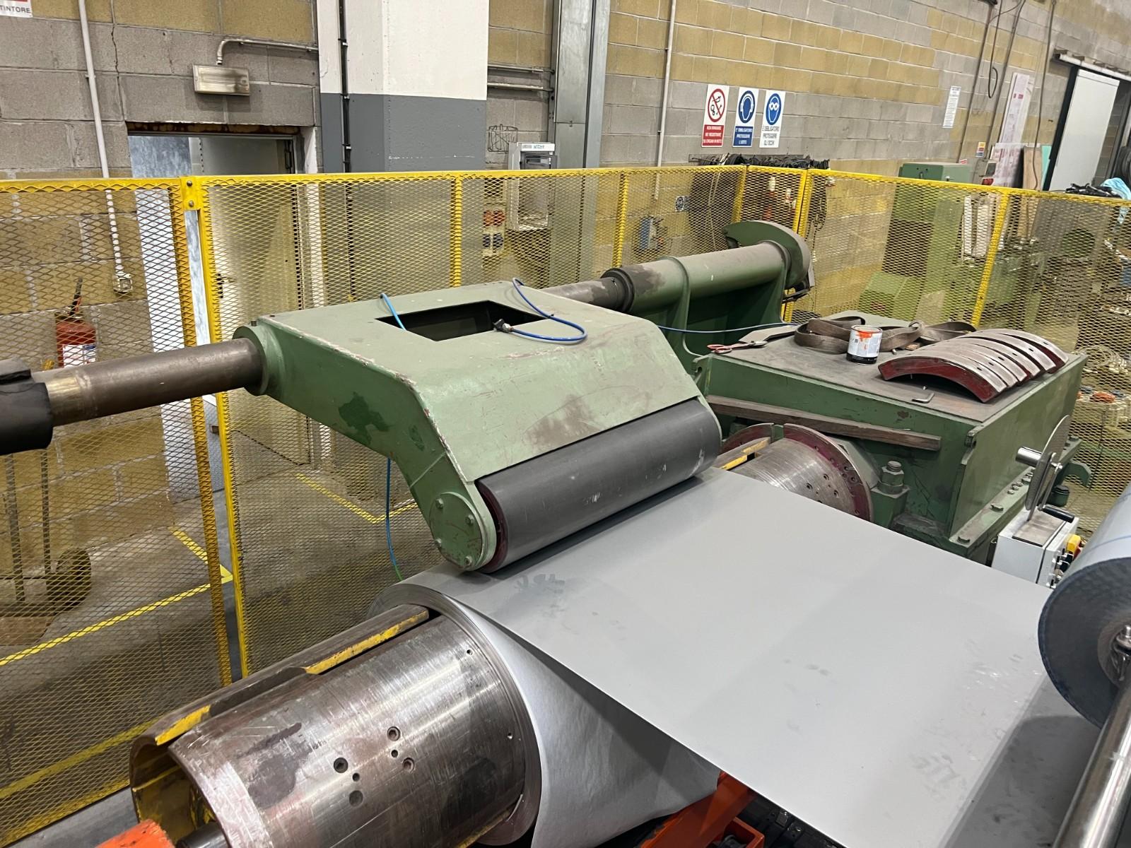 Linea di  taglio in fogli Imal 2000 x 7  ANNO 07--2000  Ottime condizioni.