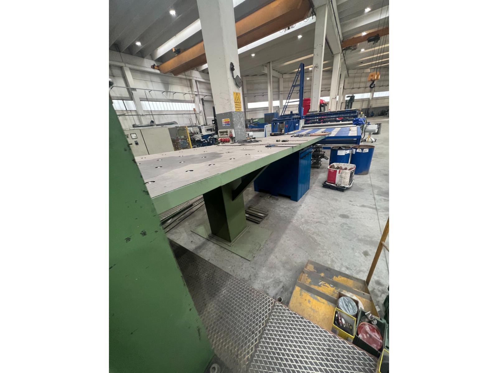 Linea di  taglio in fogli Imal 2000 x 7  ANNO 07--2000  Ottime condizioni.