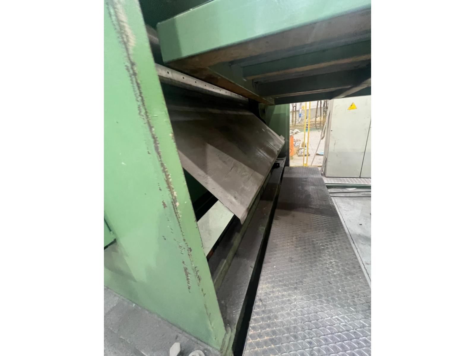 Linea di  taglio in fogli Imal 2000 x 7  ANNO 07--2000  Ottime condizioni.