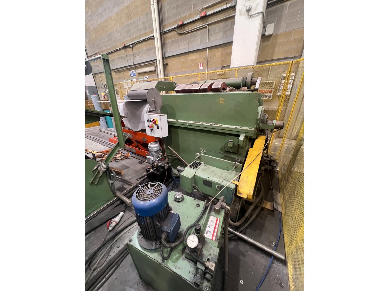 Linea di  taglio in fogli Imal 2000 x 7  ANNO 07--2000  Ottime condizioni.