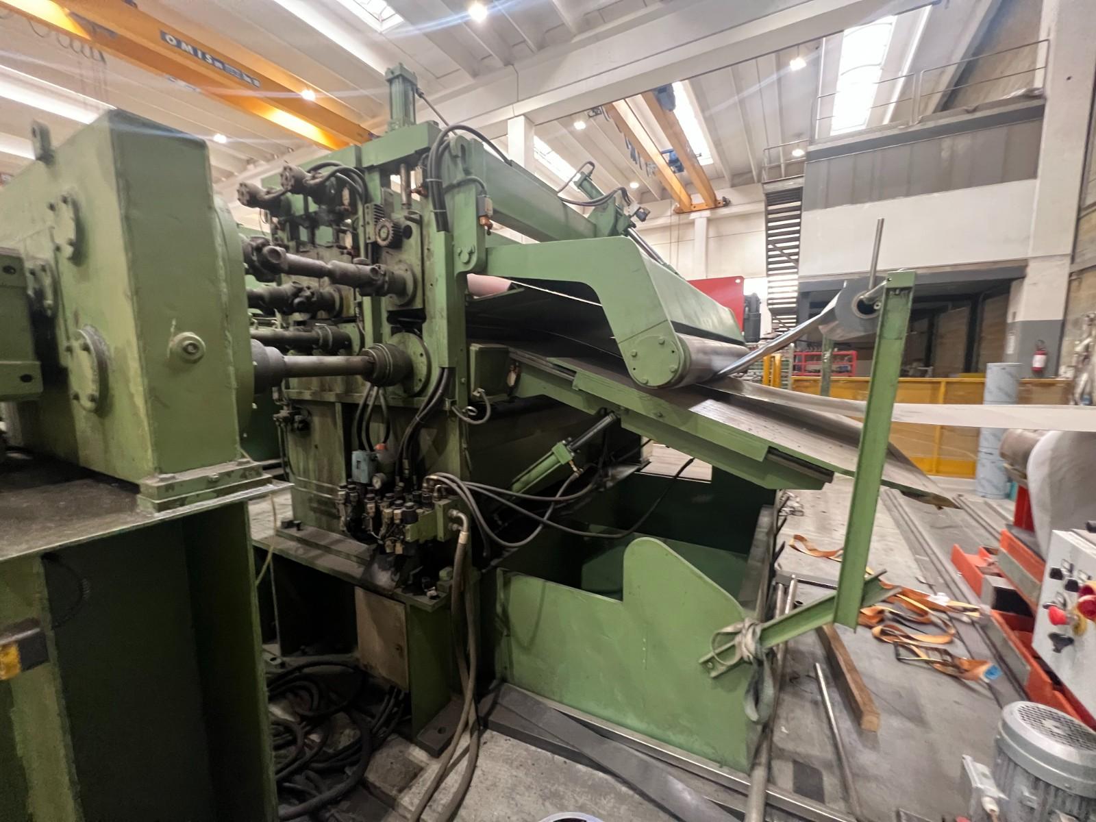 Linea di  taglio in fogli Imal 2000 x 7  ANNO 07--2000  Ottime condizioni.