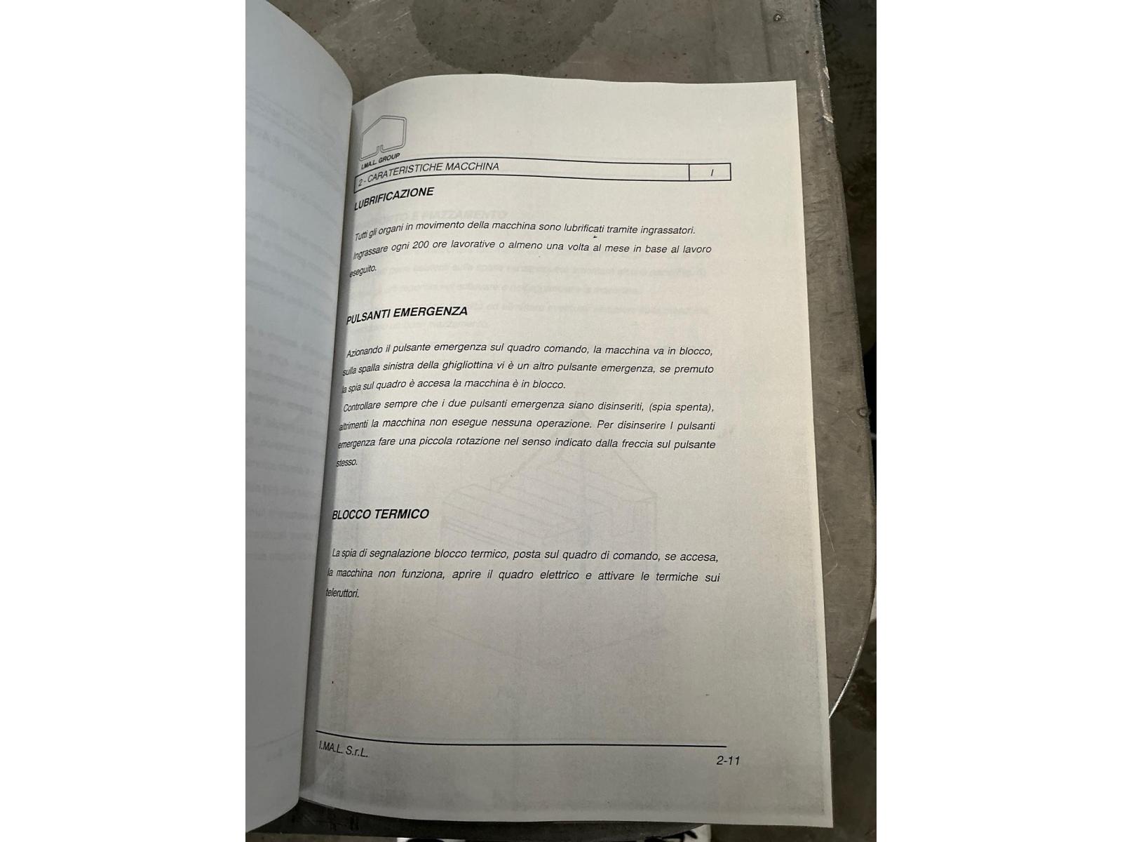 Linea di  taglio in fogli Imal 2000 x 7  ANNO 07--2000  Ottime condizioni.