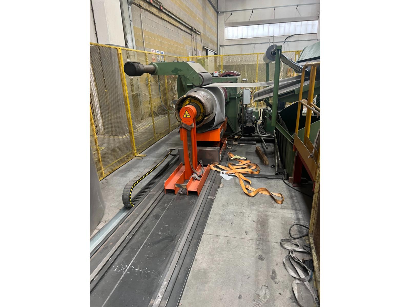 Linea di  taglio in fogli Imal 2000 x 7  ANNO 07--2000  Ottime condizioni.