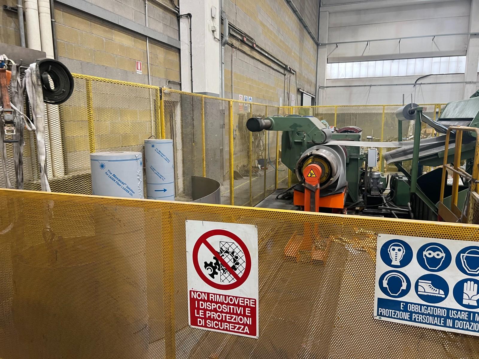 Linea di  taglio in fogli Imal 2000 x 7  ANNO 07--2000  Ottime condizioni.