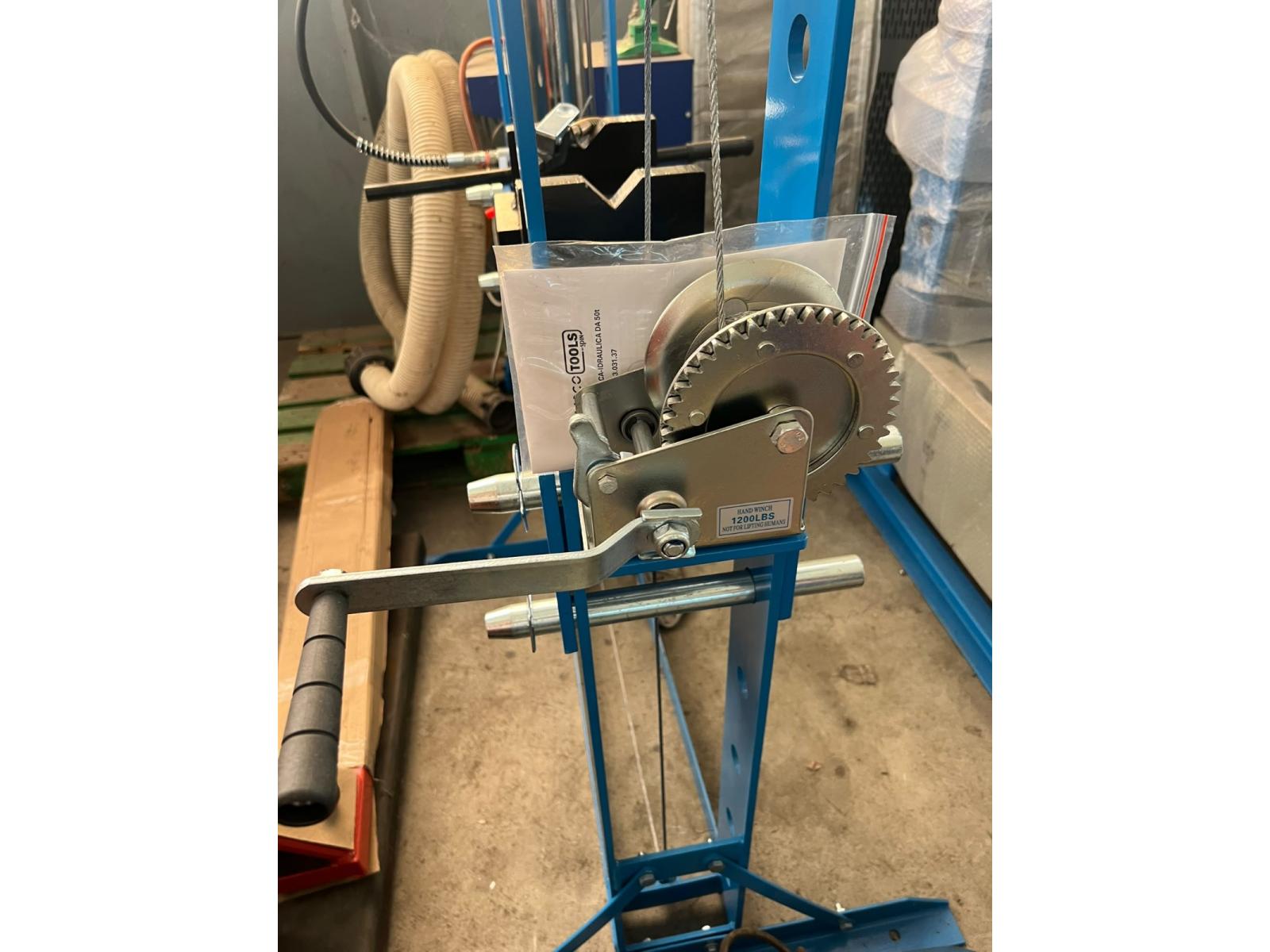 PRESSA NUOVA 50 TON