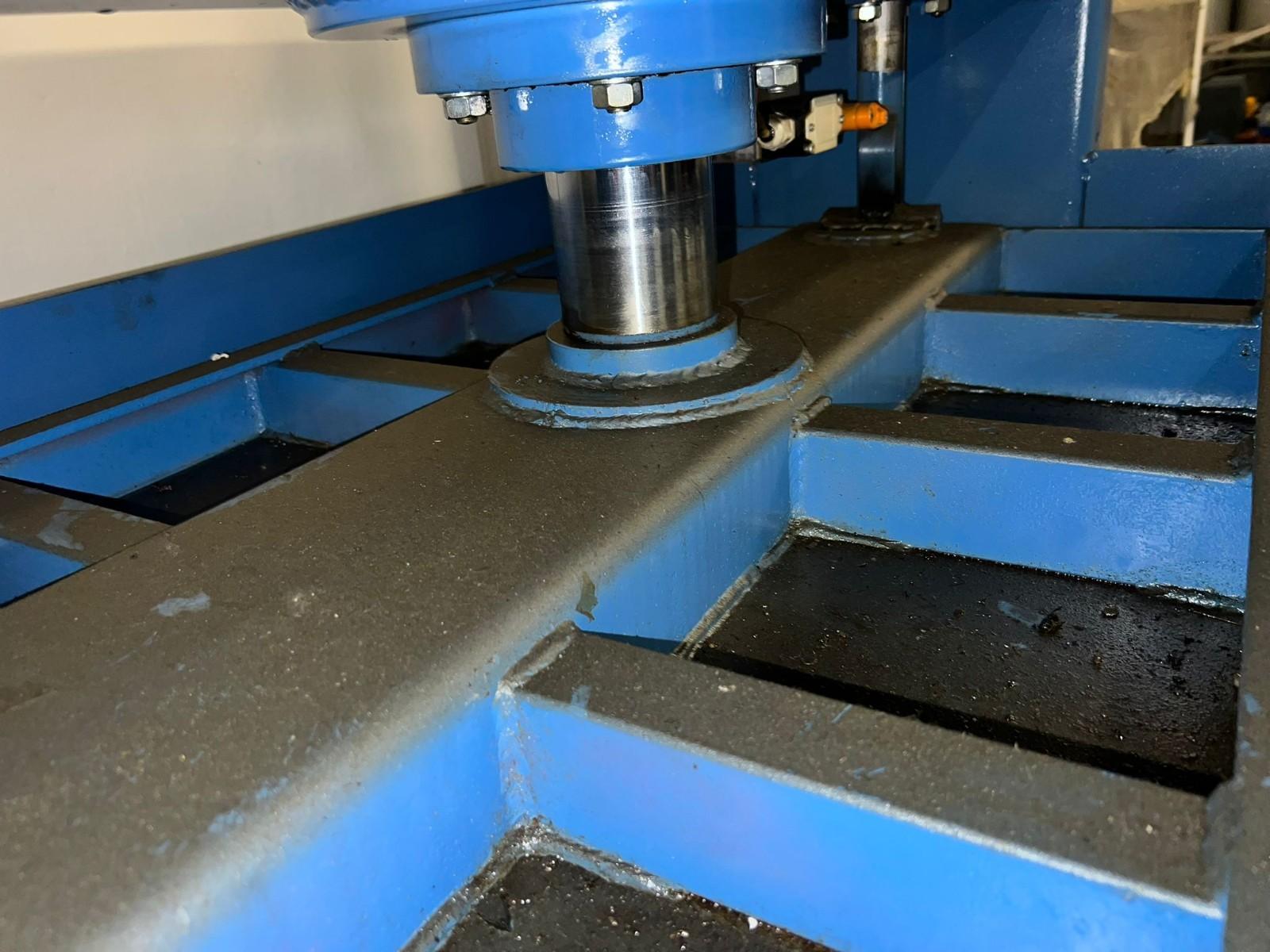 PRESSA PER IMBALLAGGIO