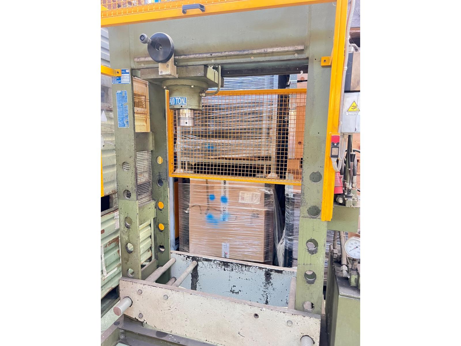 PRESSA PER OFFICINA OMCN 100 TON