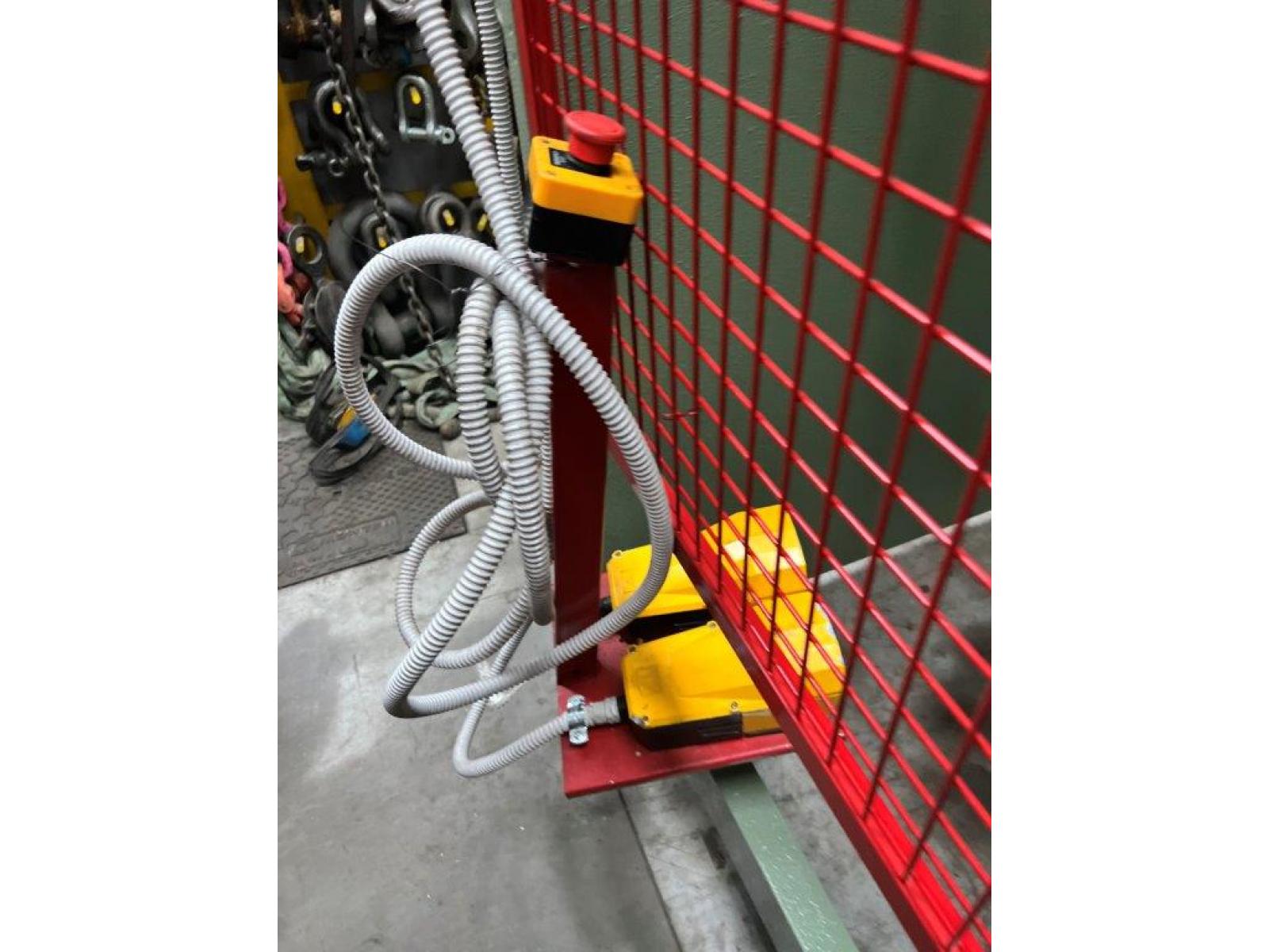 Pressa piegatrice  6000 x 80 ton mario riboldi